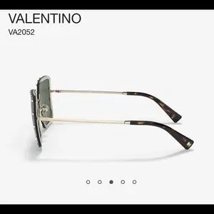 Valentino | Accessories | Valentinowomens Va252 58mm  display picture 1